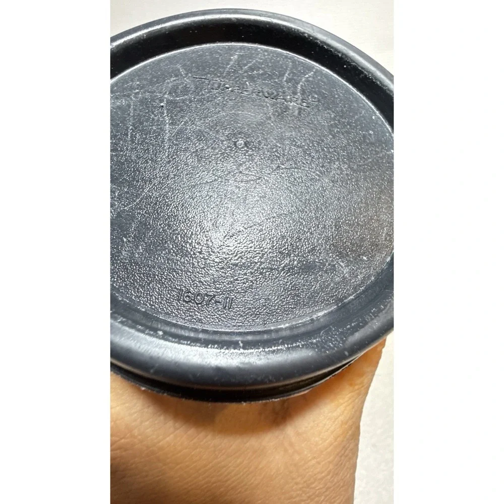 Vintage Tupperware Spaghetti Container 1661-6 Black Lid 1607-11‎